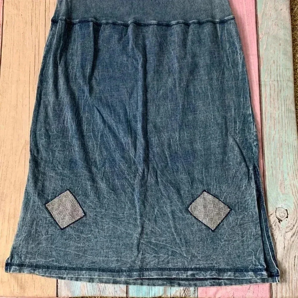 Vintage 80s stretchy skirt size medium - Picture 3 of 6